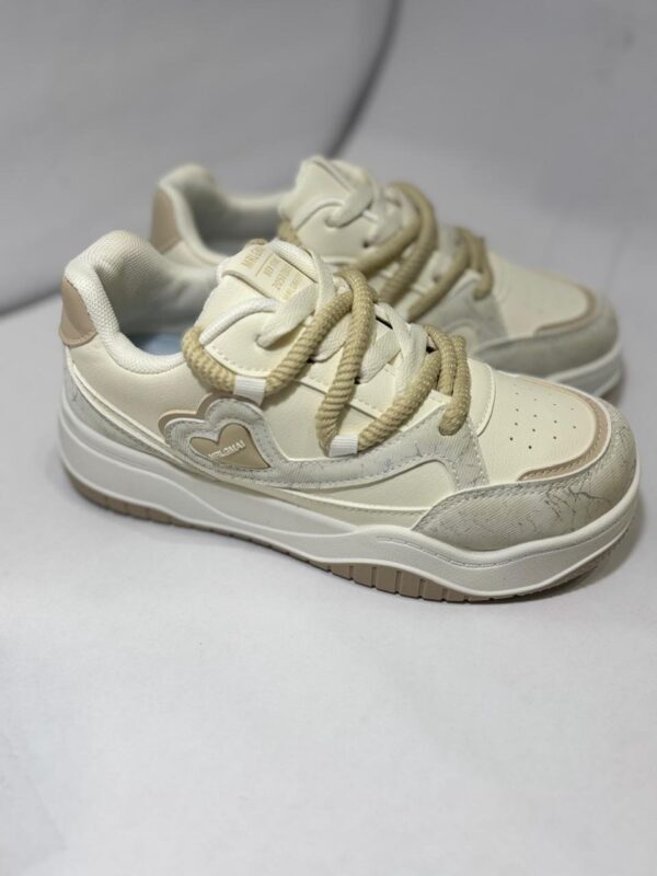 zapatillas deportivas mujer color crema